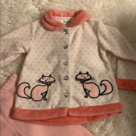 Pink/coral And White Girls Winter Set - Picture 2 of 4